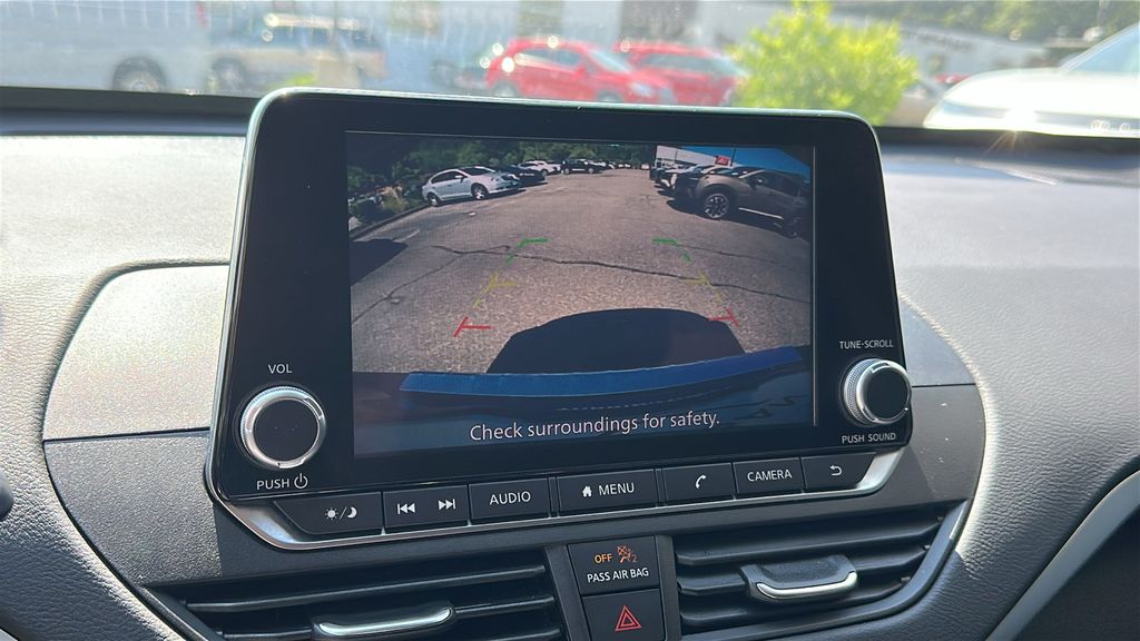2022 Nissan Altima 2.5 SV photo 16