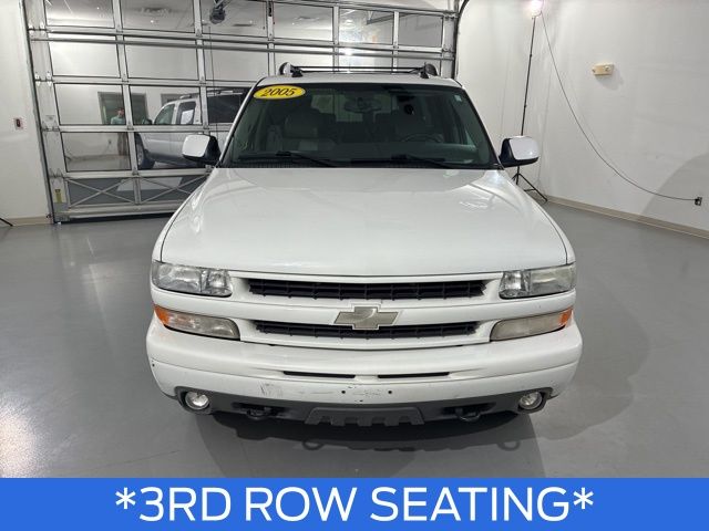 2005 Chevrolet Suburban 1500 Z71 photo 2
