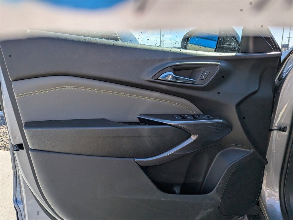 2025 Chevrolet Trax ACTIV photo 6