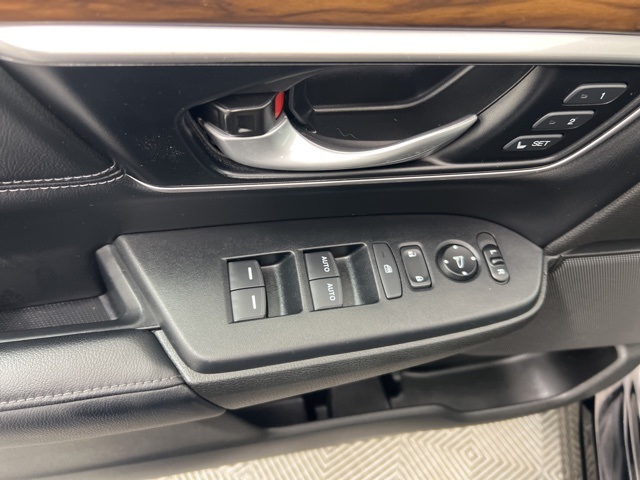 2022 Honda CR-V Touring photo 13