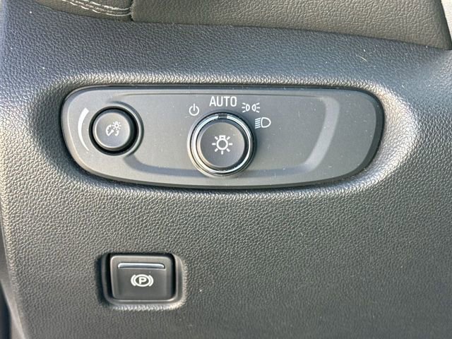 2021 Chevrolet Blazer 2LT photo 17