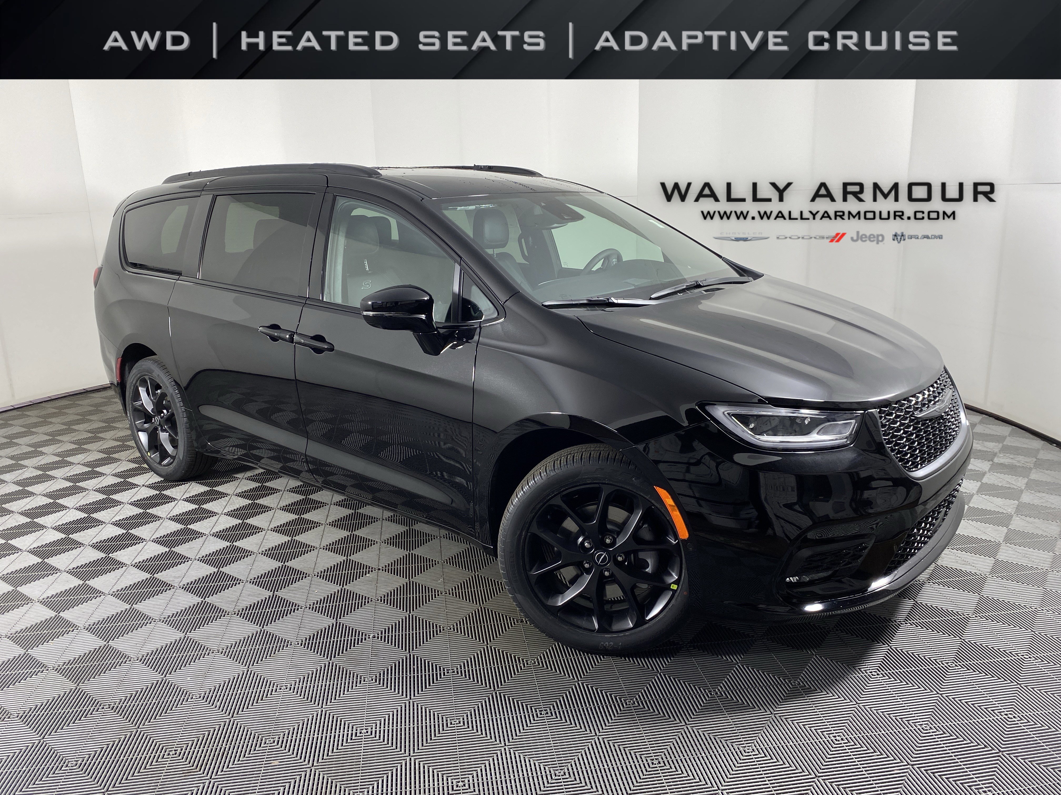 2026 Chrysler Pacifica Select's photo