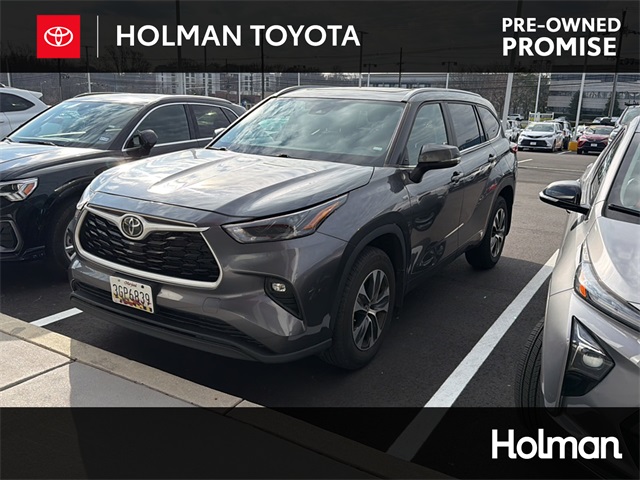 2023 Toyota Highlander XLE's photo