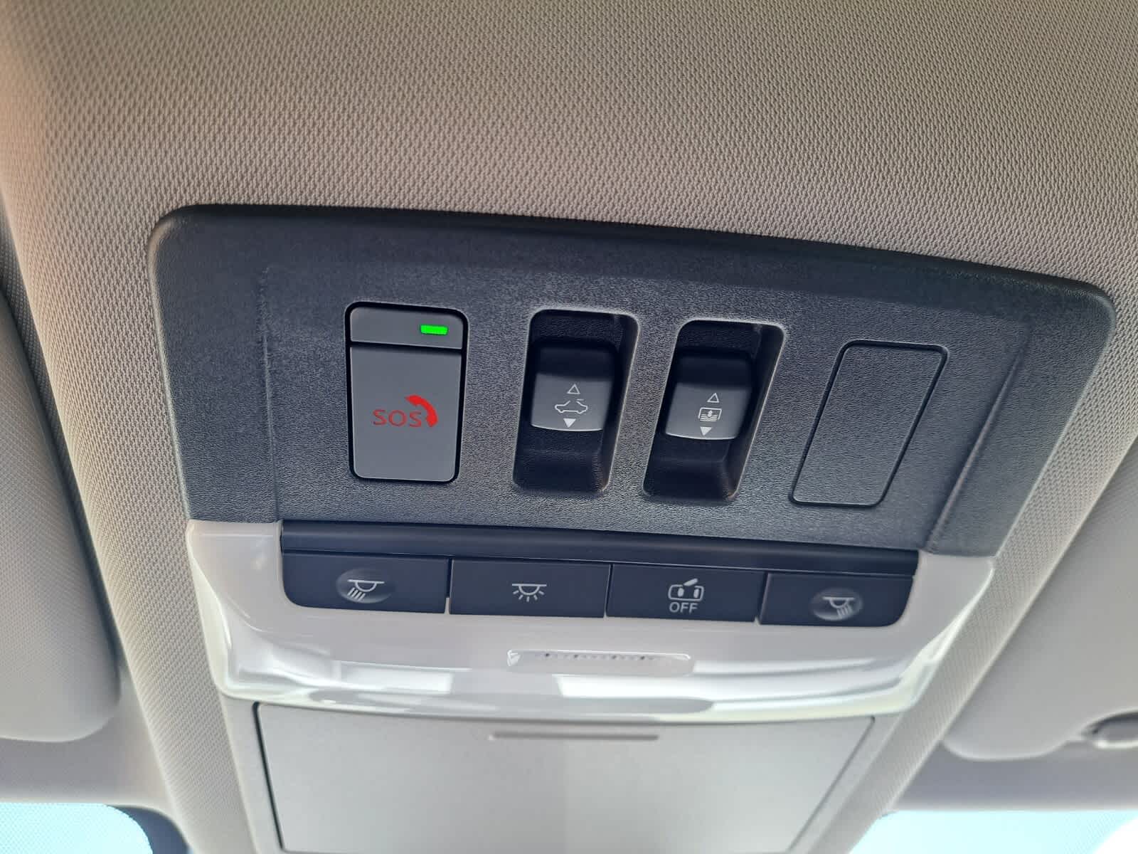 2025 Nissan Rogue SL photo 17