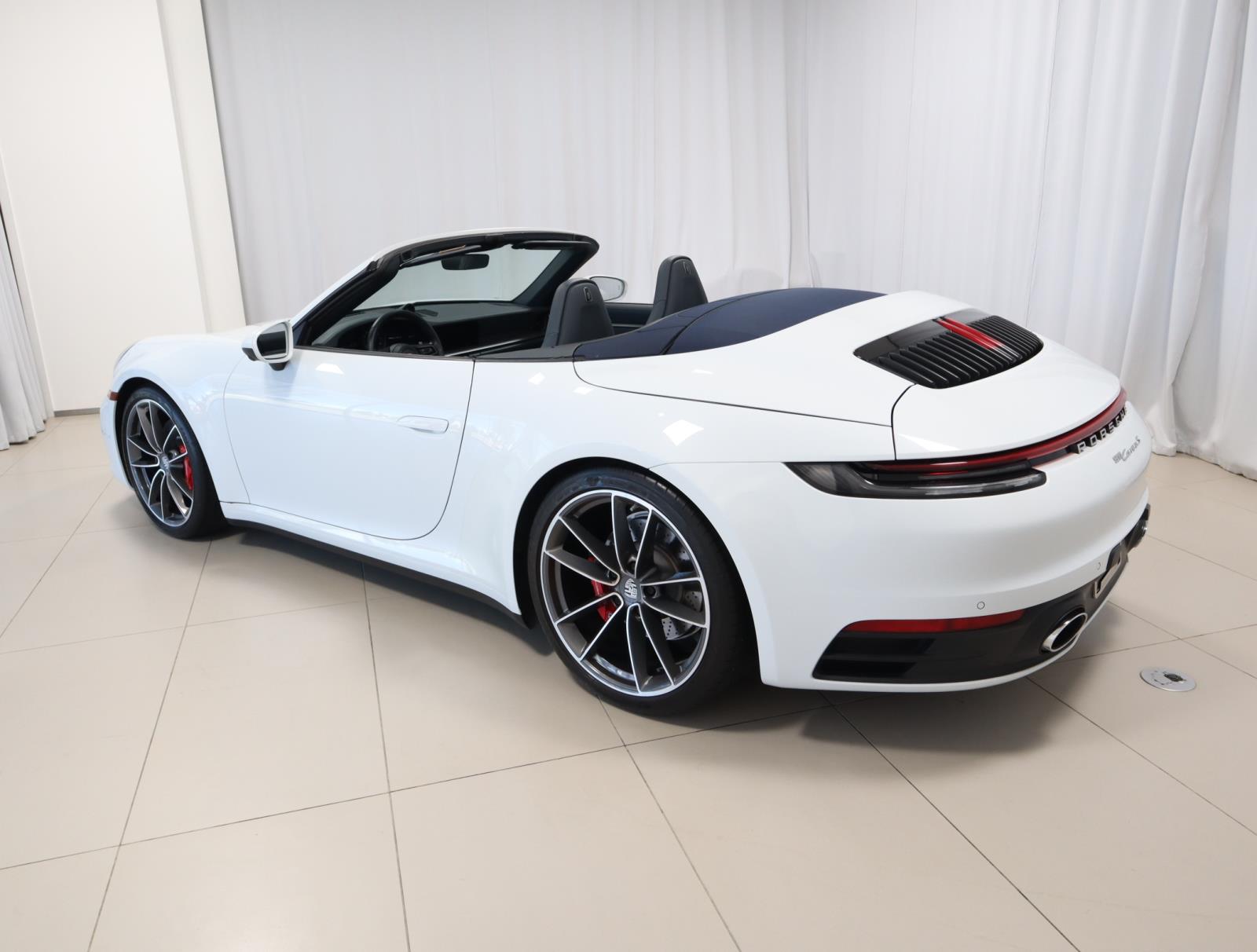 2021 Porsche 911 S Cabriolet photo 3