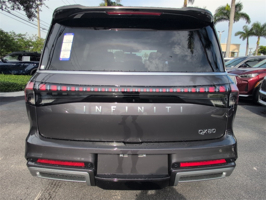 2026 Infiniti QX80 Luxe photo 9