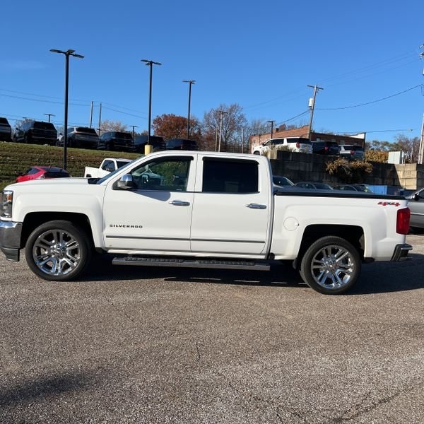 2016 Chevrolet Silverado 1500 LTZ photo 2