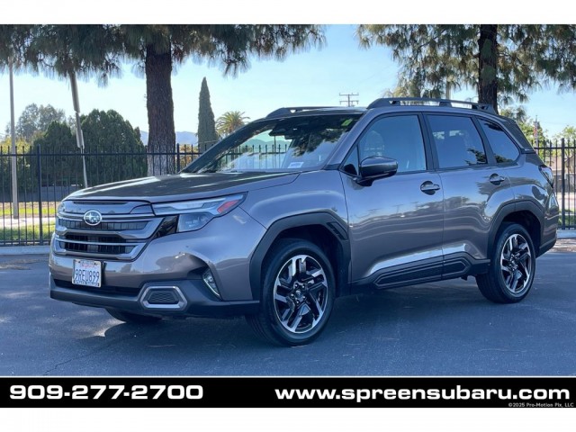 2025 Subaru Forester Limited's photo