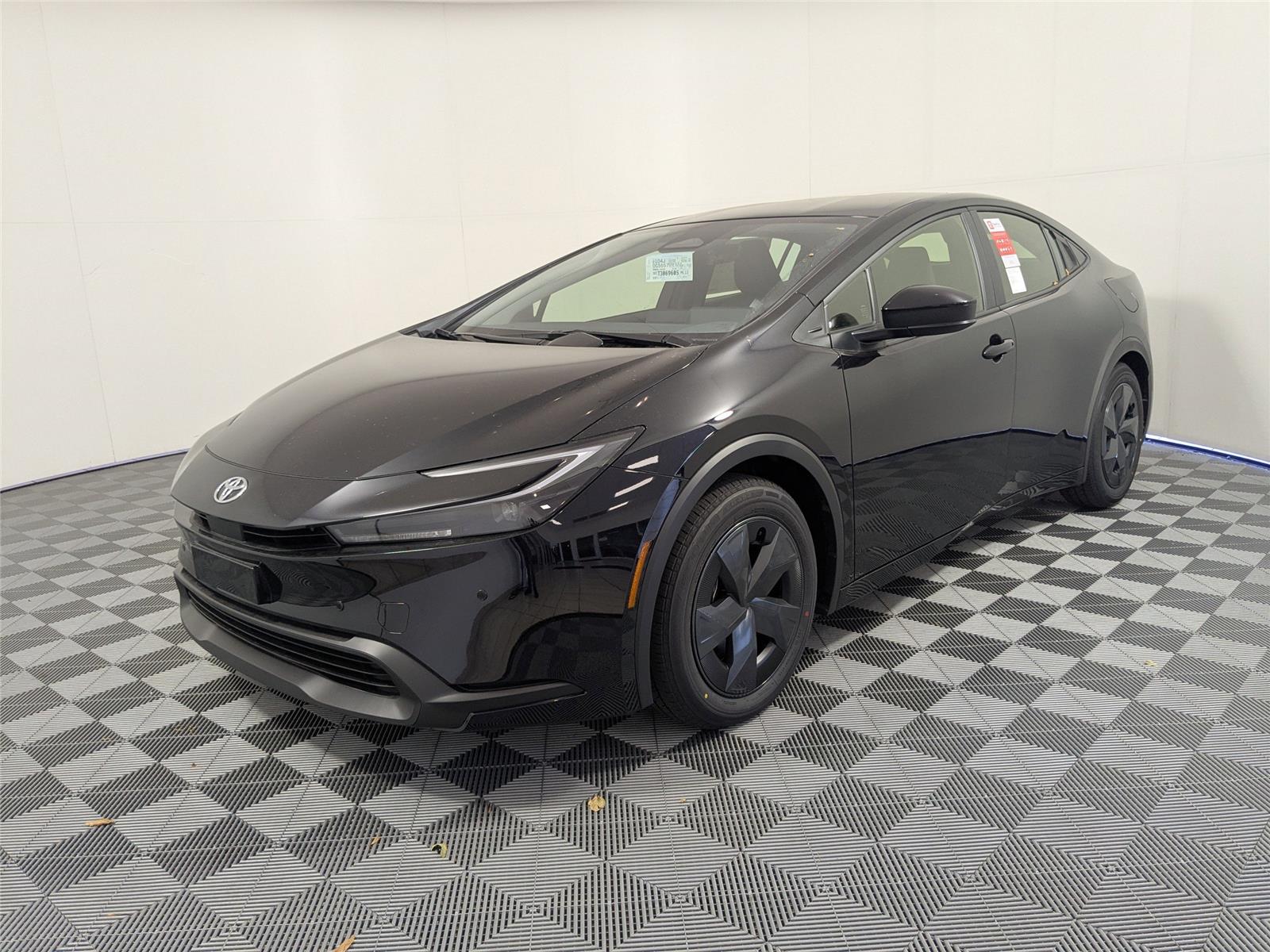 2026 Toyota Prius LE's photo