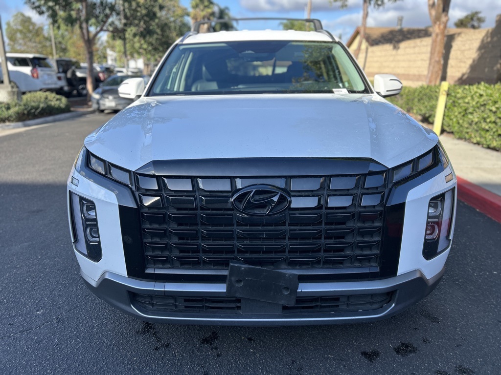 Used 2023 White Hyundai SEL image 1