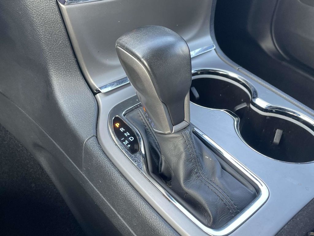 2021 Jeep Grand Cherokee Laredo X photo 32