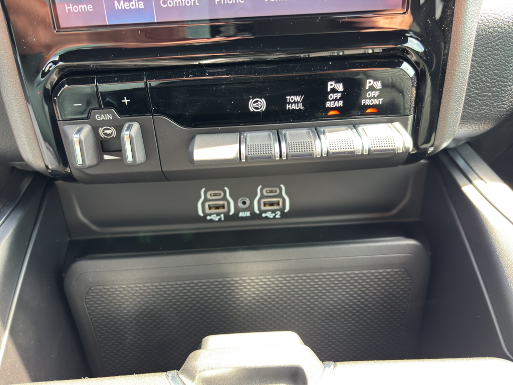 2025 Ram 2500 Big Horn photo 31