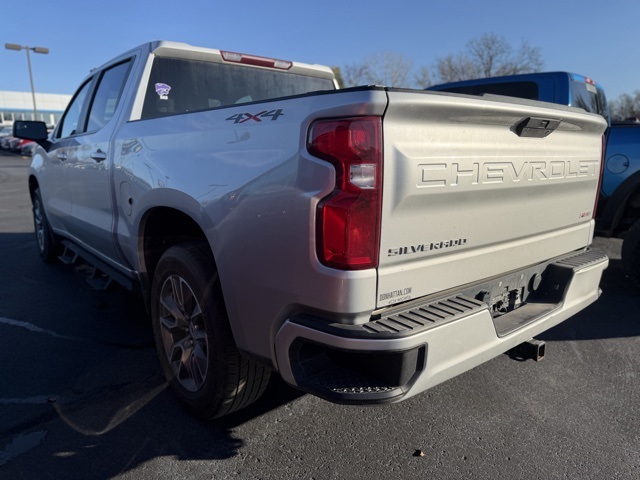 2022 Chevrolet Silverado 1500 RST photo 3