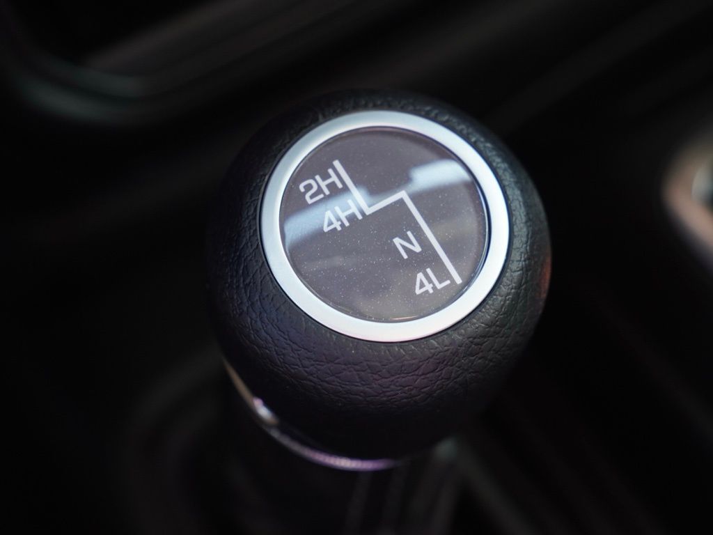 New 2026 Anvil Clear-Coat Exterior Paint Jeep 4-Door Sport S image 18