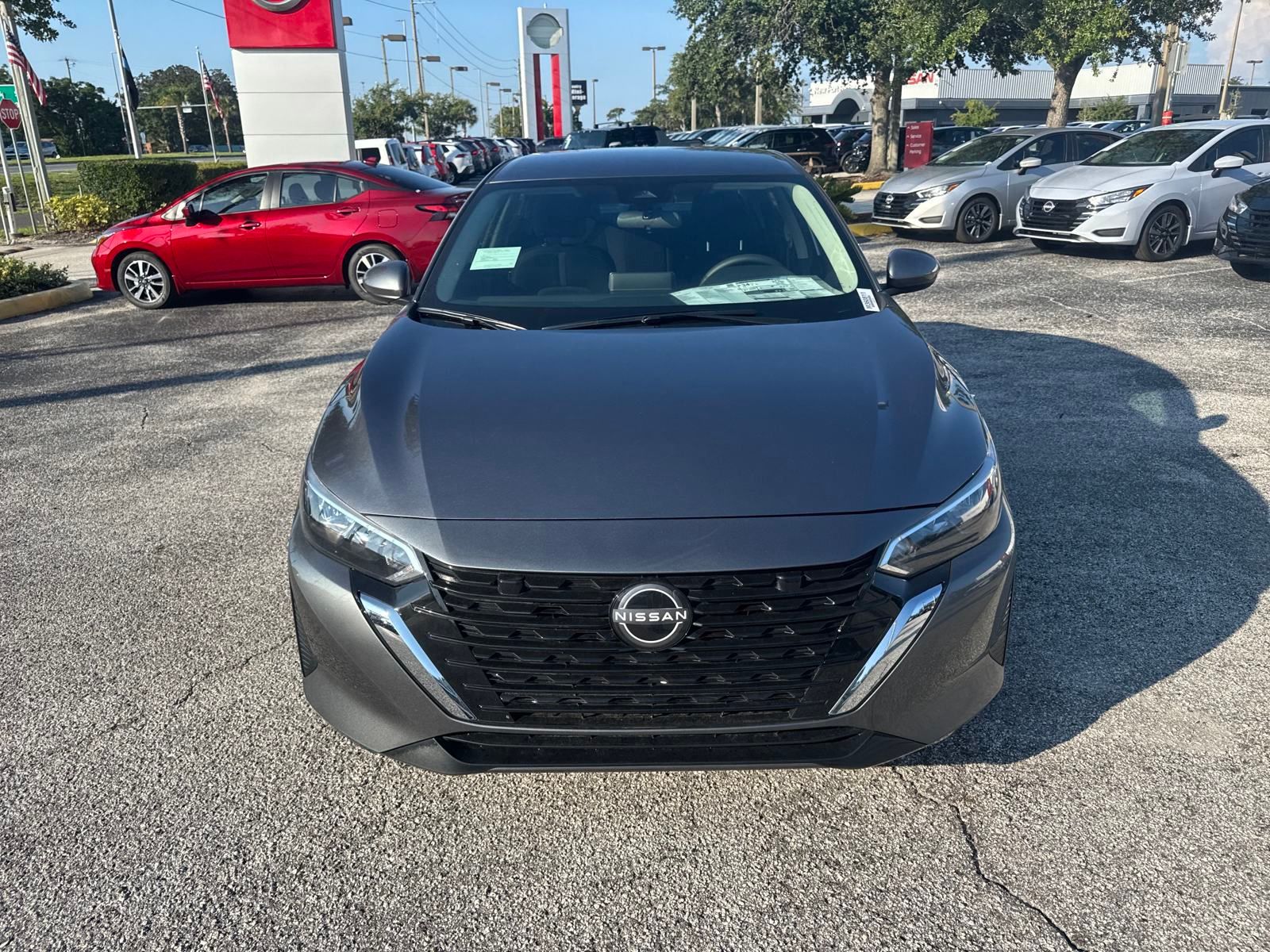 2025 Nissan Sentra SV photo 3