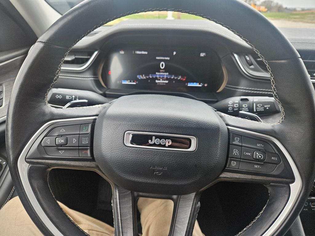 2022 Jeep Grand Cherokee Limited photo 7
