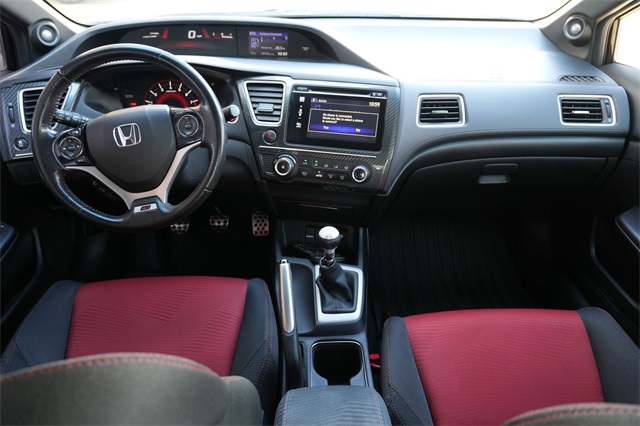 2015 Honda Civic Si photo 2