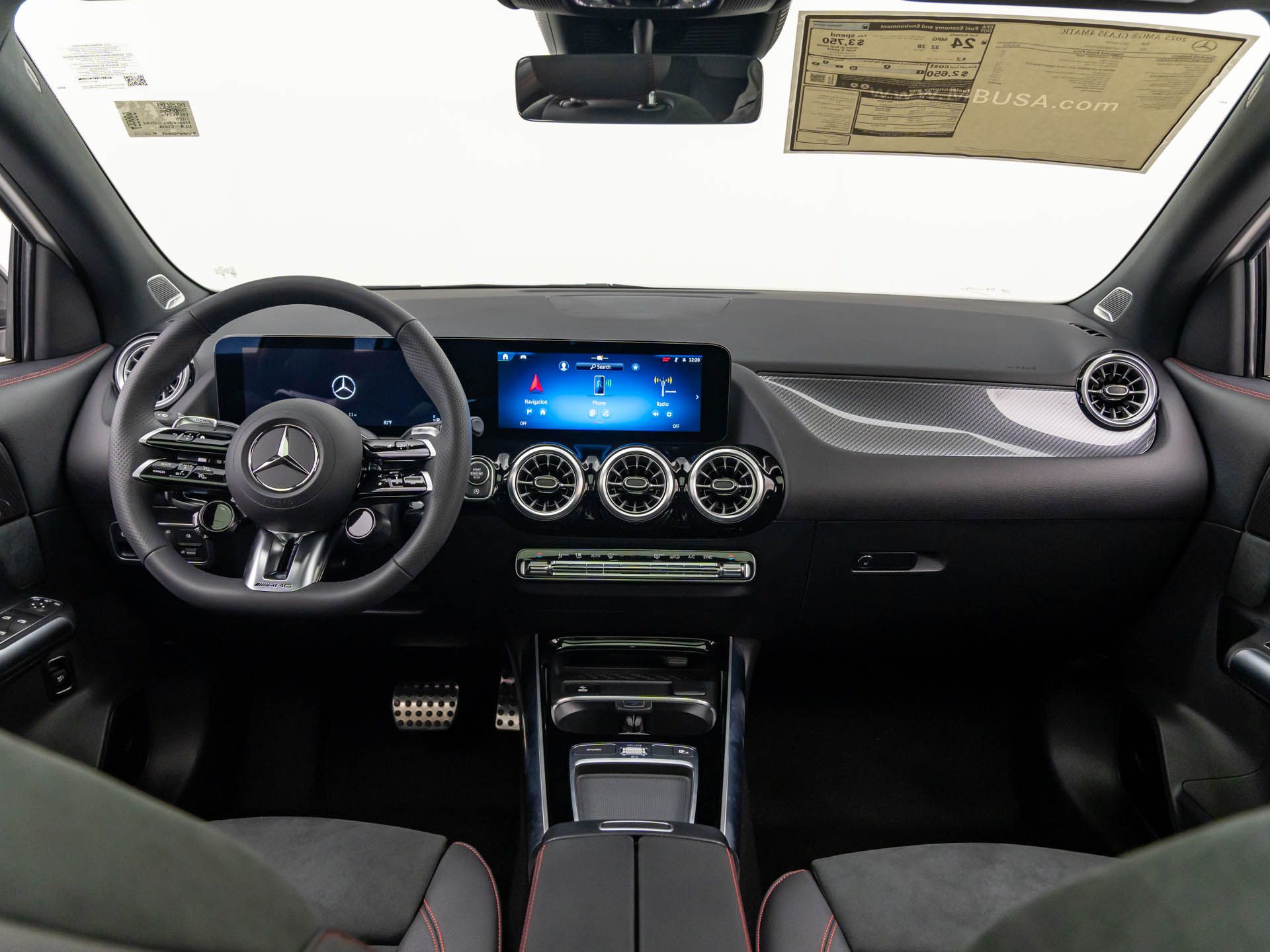 2025 Mercedes Benz GLA 35 AMG 4MATIC photo 3