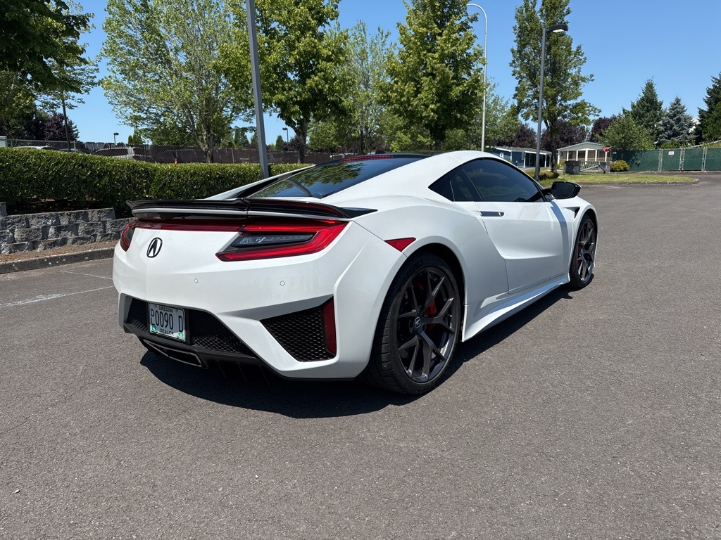 2017 Acura NSX Base photo 6