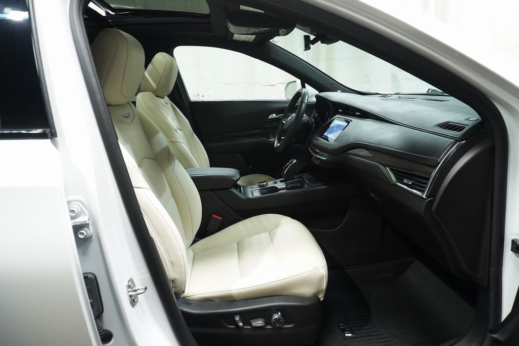 2020 Cadillac XT4 Sport photo 11