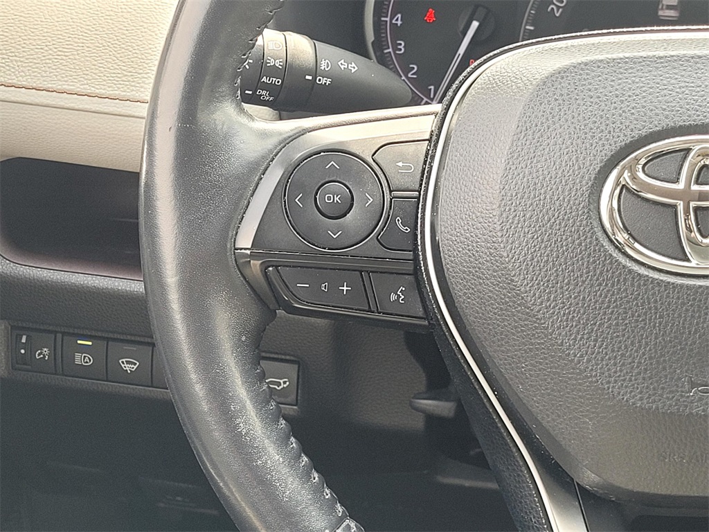 2019 Toyota RAV4 Limited photo 24
