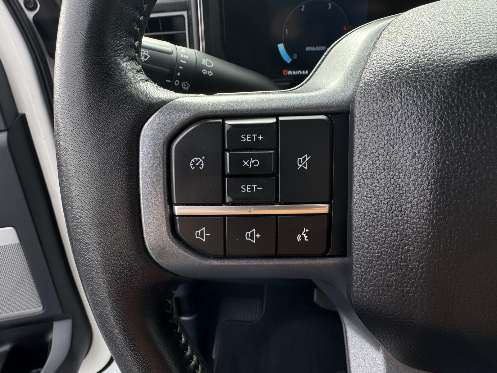 2024 Ford F-350 photo 16