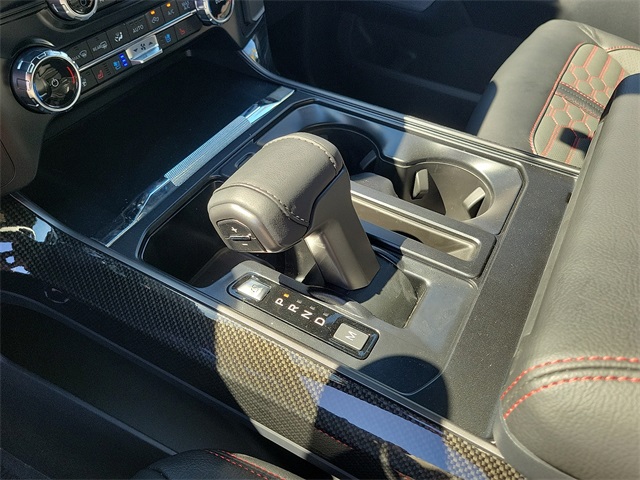 2025 Ford F-150 Lariat photo 11