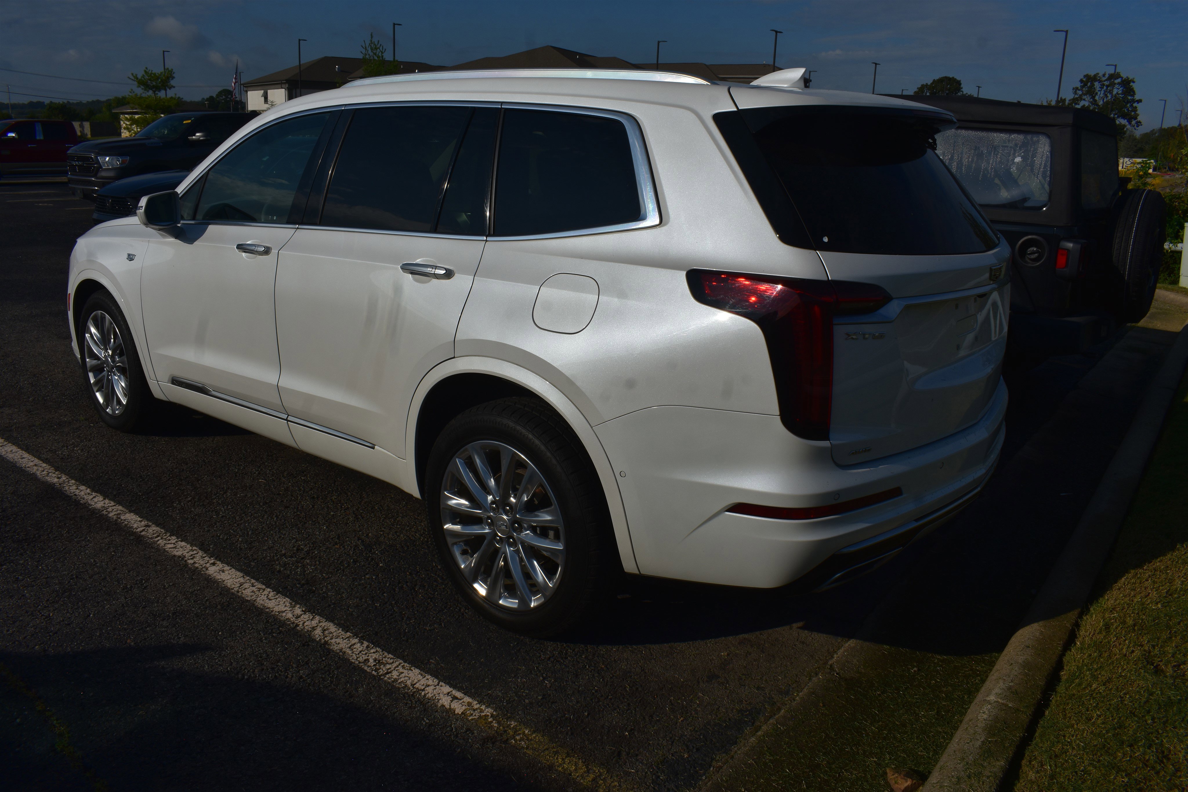 2020 Cadillac XT6 Premium Luxury photo 2
