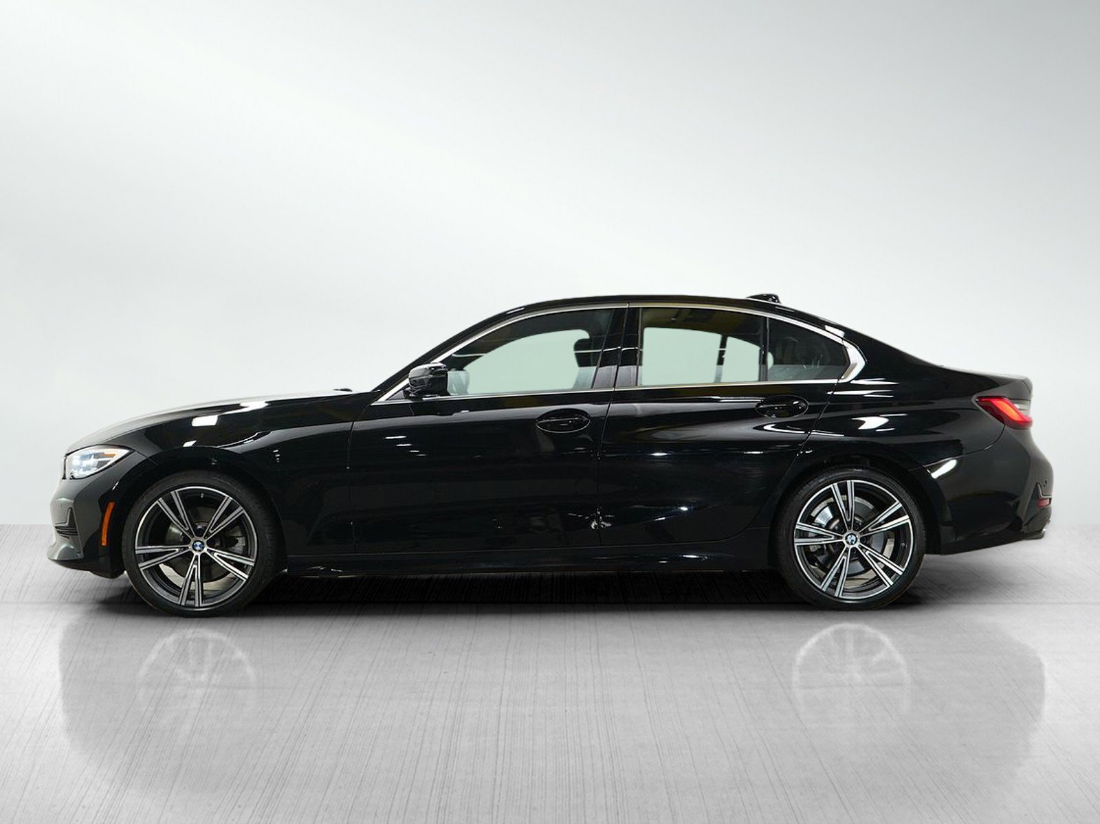 Used 2021 BMW 3 Series 330i with VIN 3MW5R7J0XM8C15154 for sale in Burnsville, Minnesota
