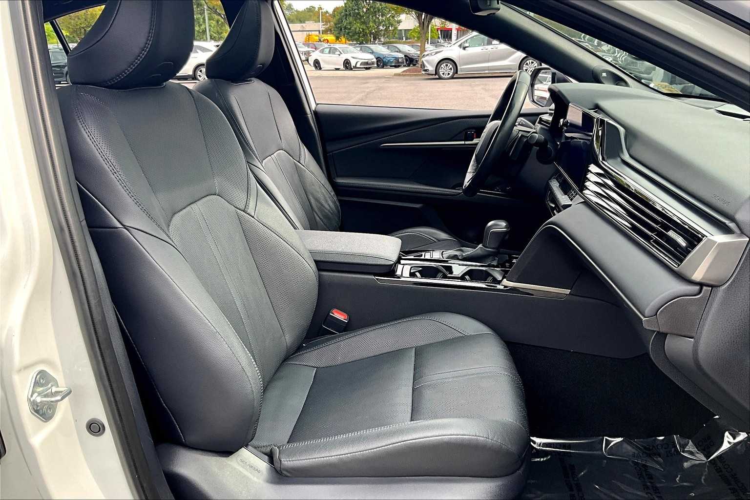 2025 Toyota Camry XSE photo 8