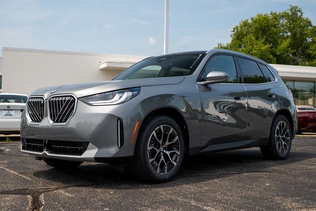New 2025 Skyscraper Grey Metallic BMW 30 xDrive image 1
