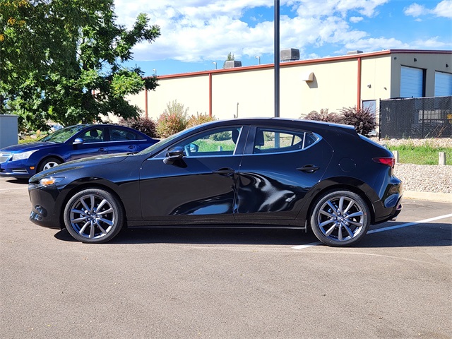 2025 Mazda Mazda3 2.5 s Preferred photo 2