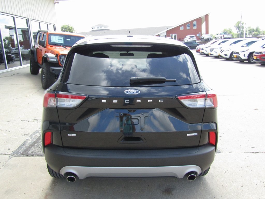 2020 Ford Escape SE photo 4