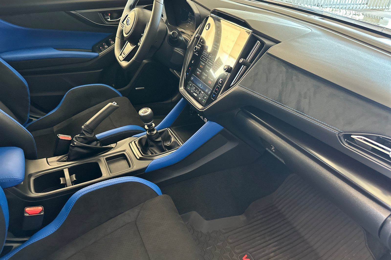 2025 Subaru WRX tS photo 14