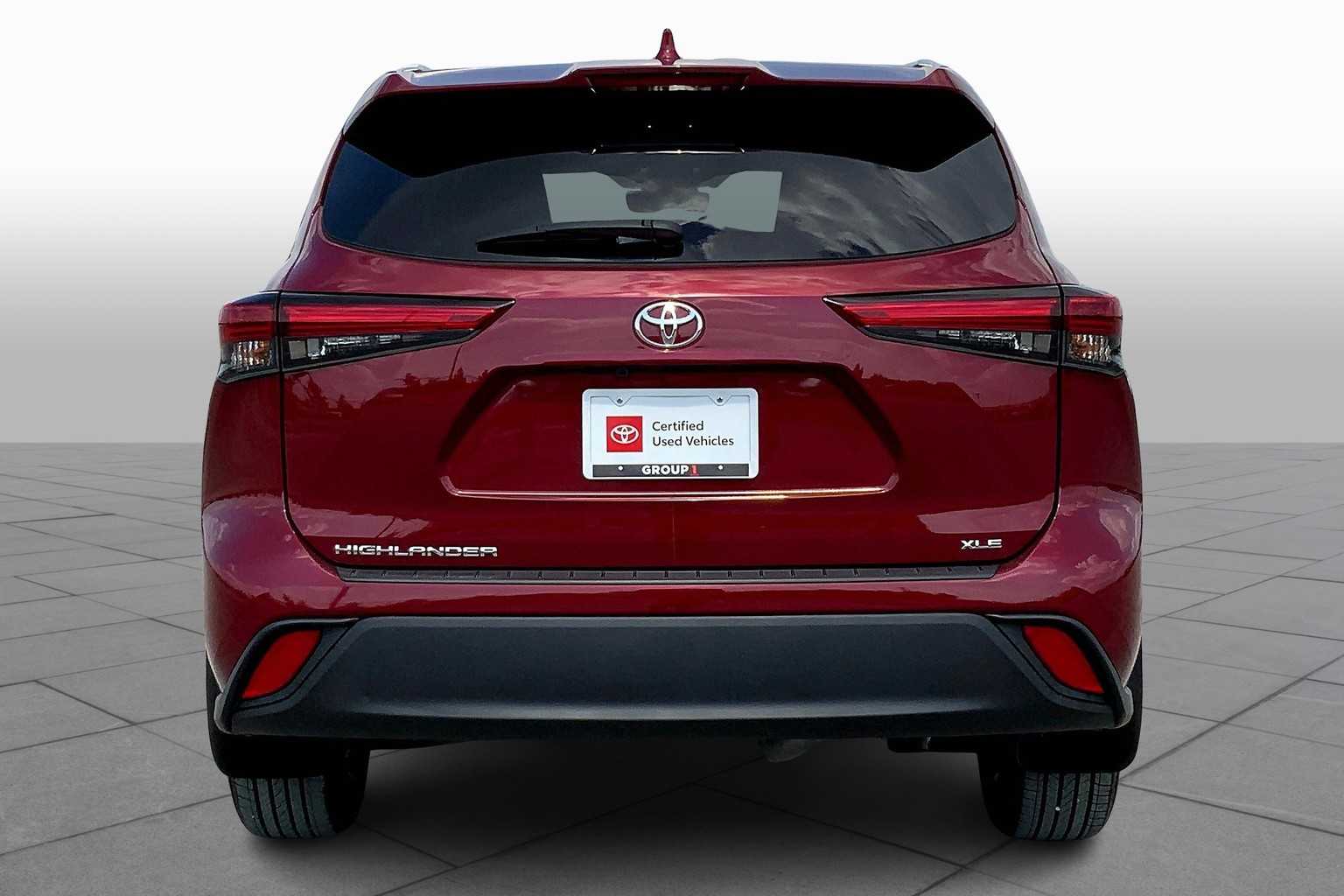 2023 Toyota Highlander XLE photo 3