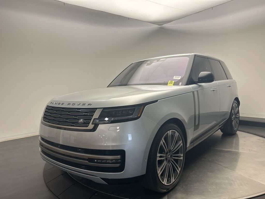 2023 Land Rover Range Rover SE's photo