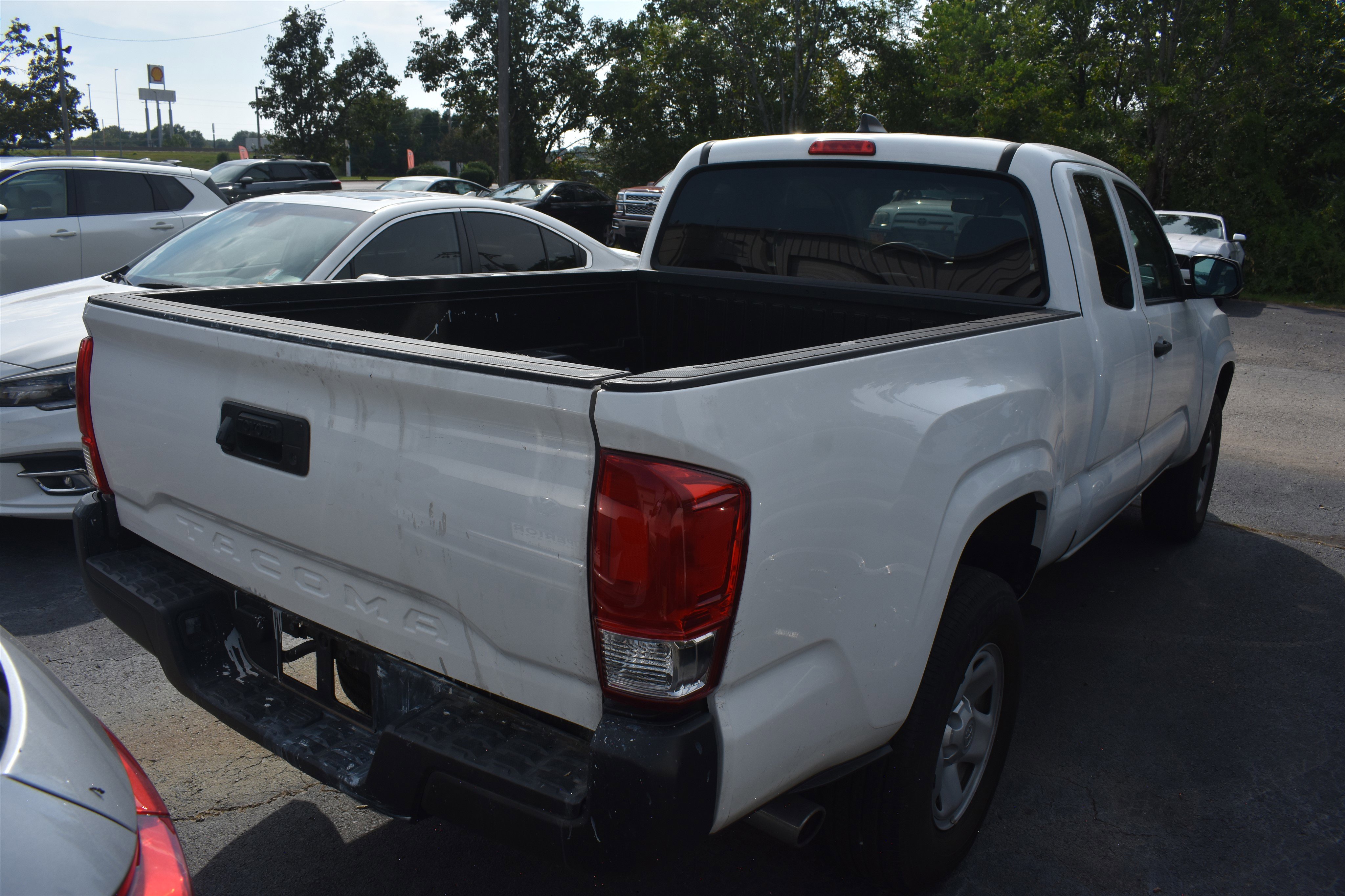2022 Toyota Tacoma SR photo 5