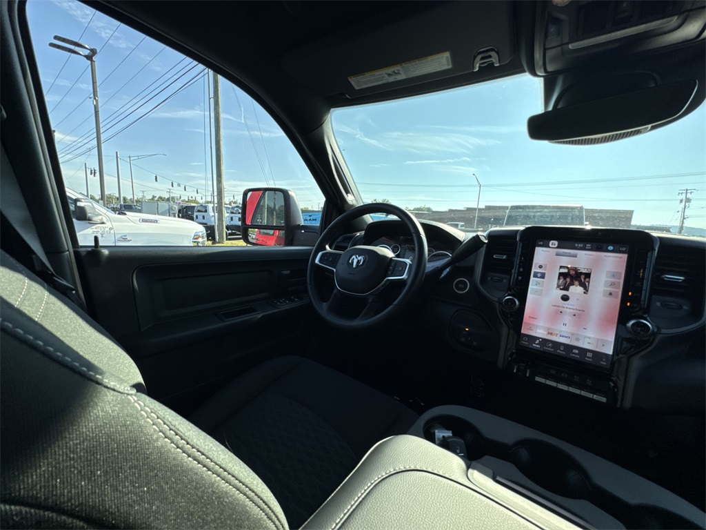 2025 Ram 2500 Tradesman photo 12