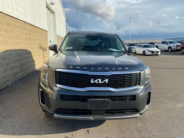2022 Kia Telluride EX photo 2