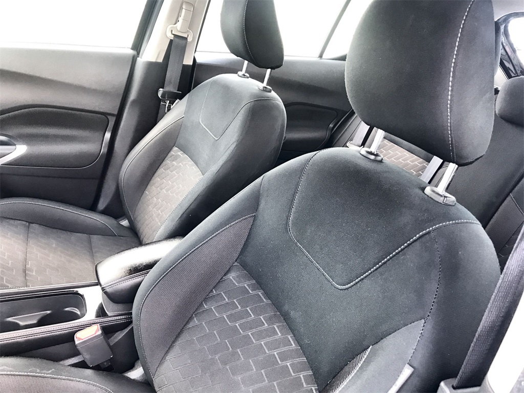 2024 Nissan Kicks SV photo 10