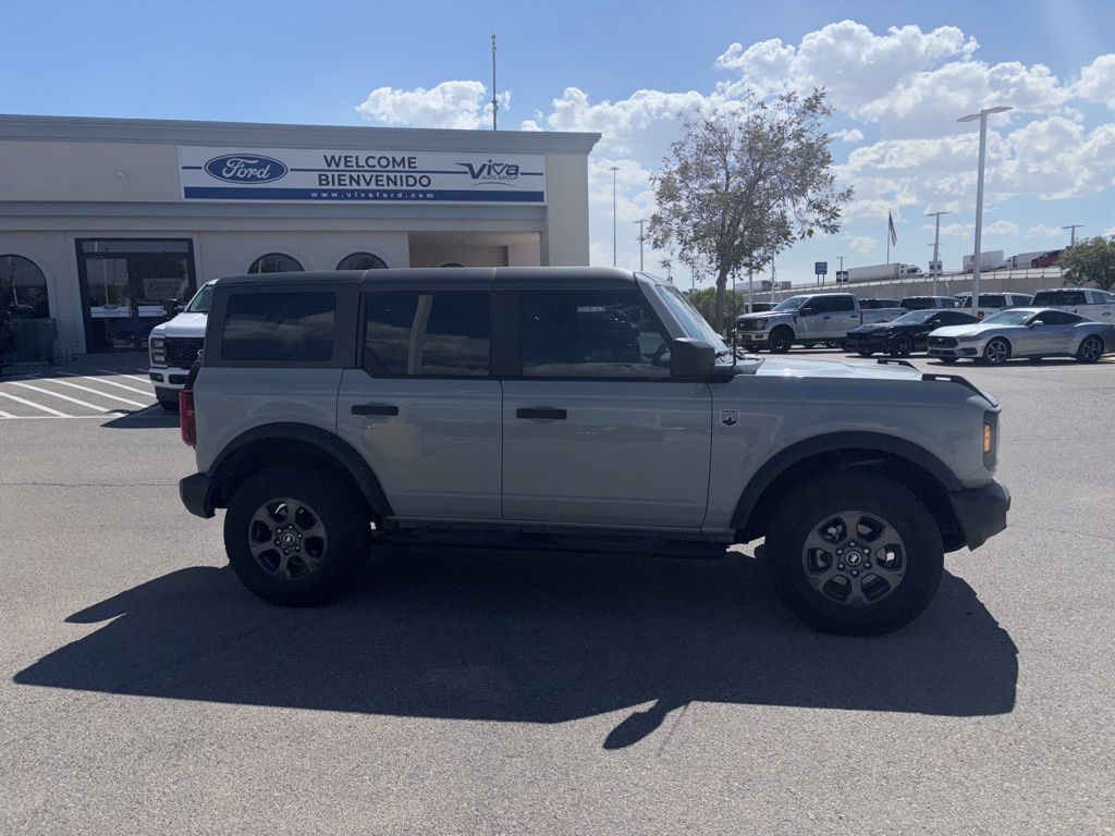 2022 Ford Bronco Big Bend photo 5