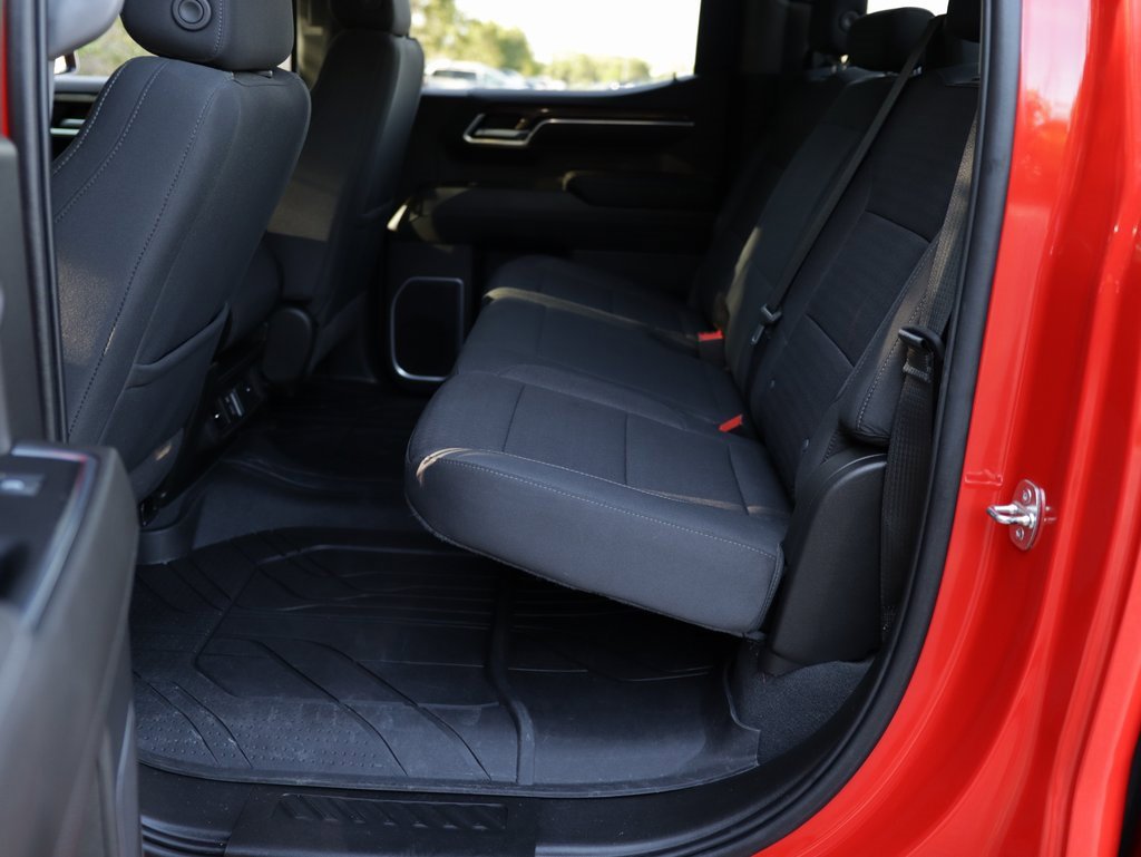 2022 Chevrolet Silverado LT photo 24