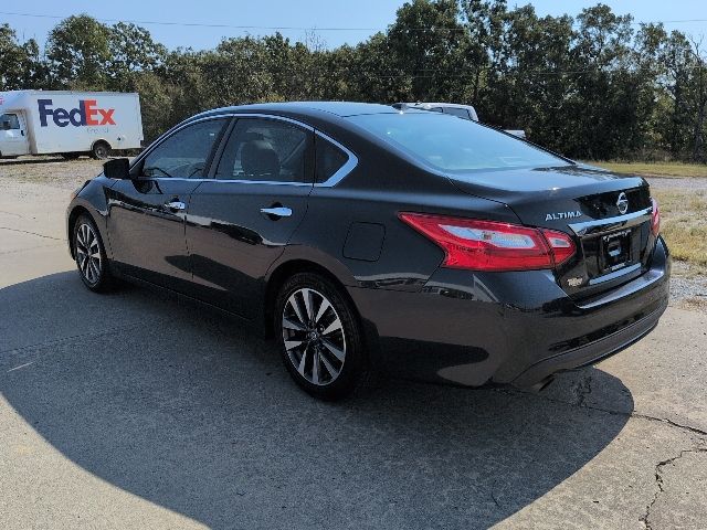 2017 Nissan Altima 2.5 SL photo 3
