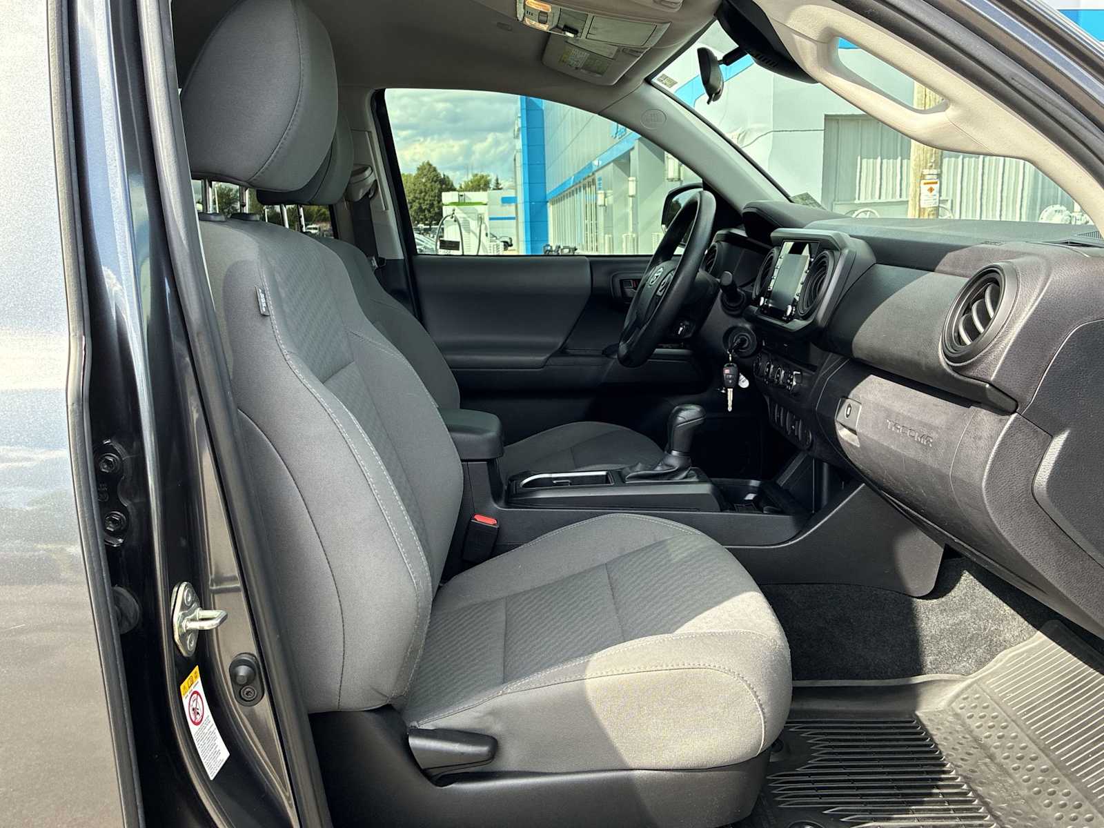 2020 Toyota Tacoma SR V6 photo 25