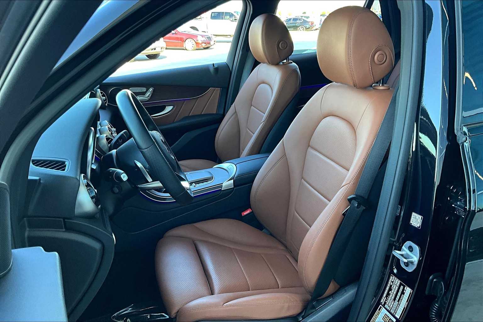 2022 Mercedes Benz GLC 300 photo 7