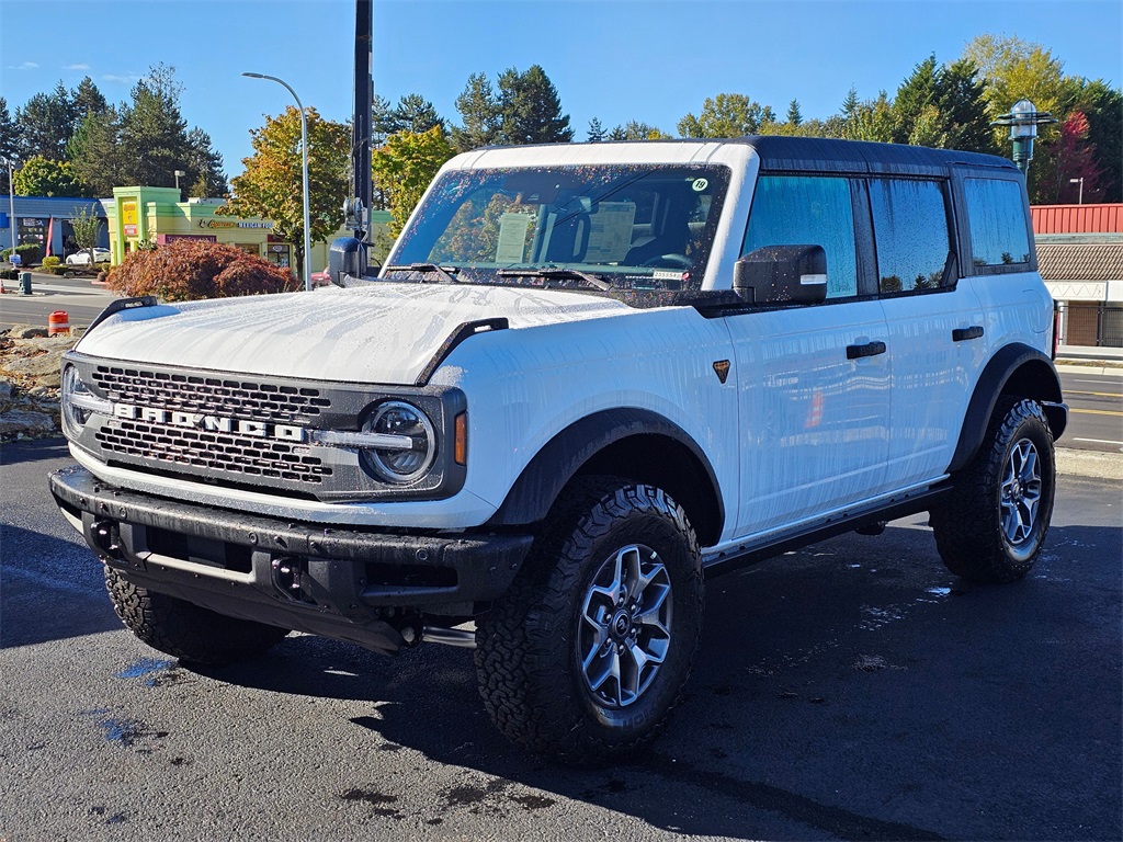 2025 Ford Bronco Badlands photo 3