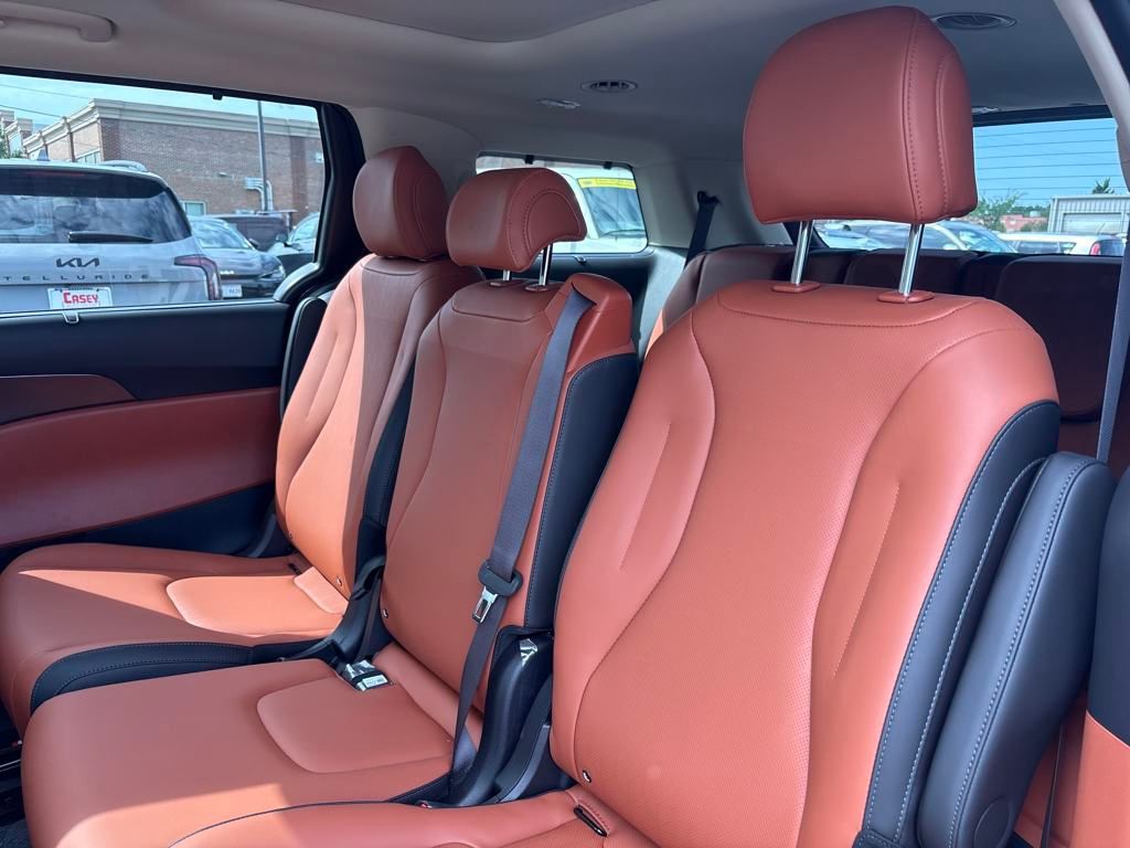 2026 Kia Carnival SX photo 23