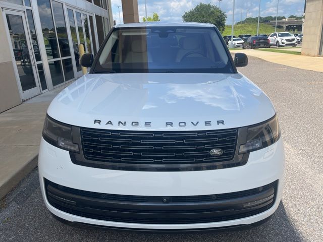 2023 Land Rover Range Rover SE photo 2