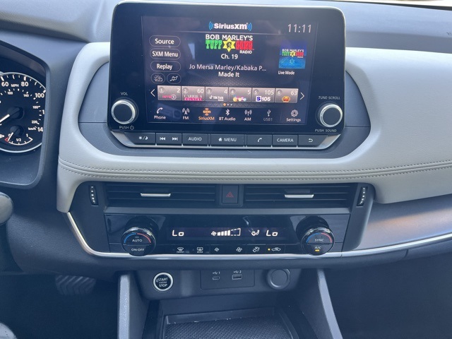2023 Nissan Rogue SV photo 16