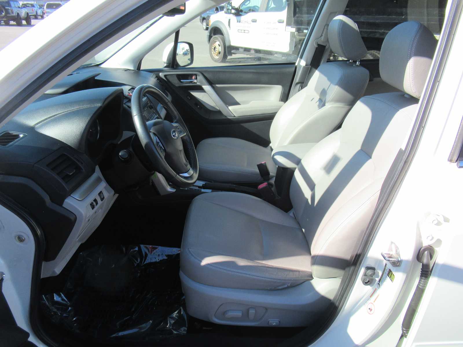 2015 Subaru Forester 2.5i Limited photo 14